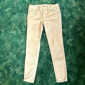 American Eagle cream jeggings. Near new condition